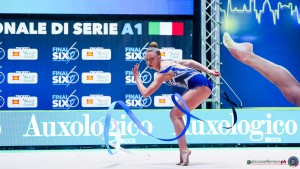 final6 t1 milanese forza e coraggio rondelli alessandra   nastro sfe09572a copia simone ferraro ph copia